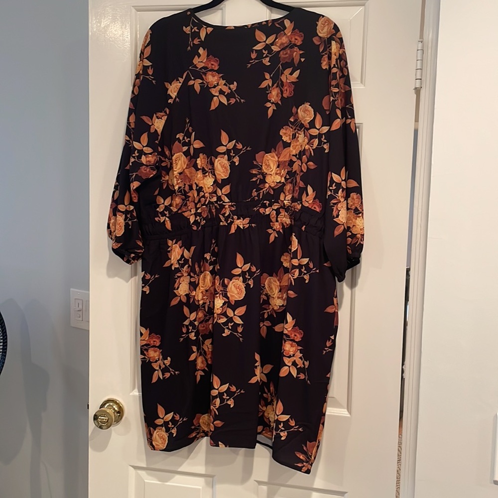 NWT City Chic Plus Size Dress - Picture 4 of 4